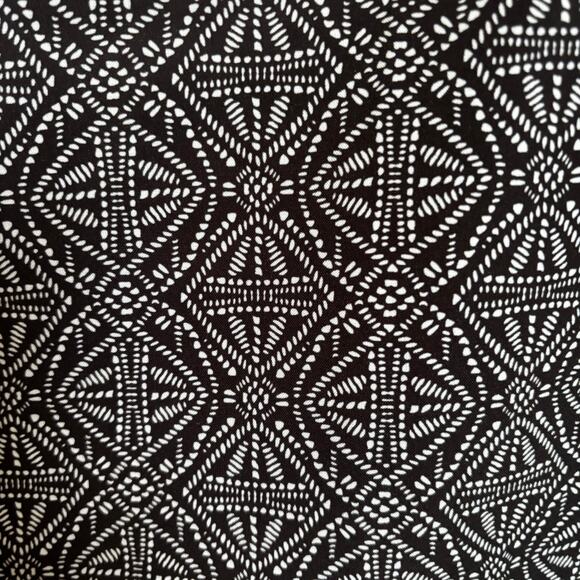 RipSkirt Hawaii Black Pearl Batik wrap travel skirt length 2 Size Medium - Picture 3 of 7